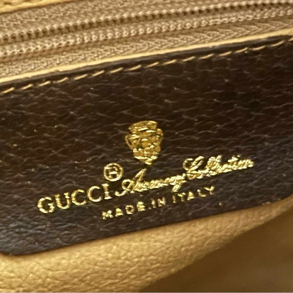 Vintage Gucci Clutch - Picture 6 of 12
